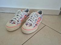 Adidas Sneaker mit Blumen Gr. 36 2/3 Bayern - Puschendorf Vorschau
