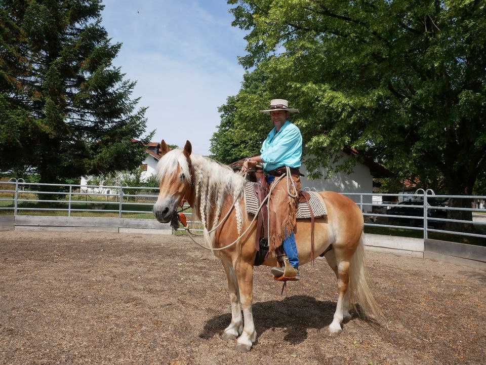 AUSGEBUCHT! 18./19. Mai 2024 Kurs Altkalifornische Reitweise in Walpertskirchen