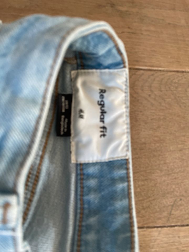 H&M, Jeans regular fit 28/32 in Lüneburg