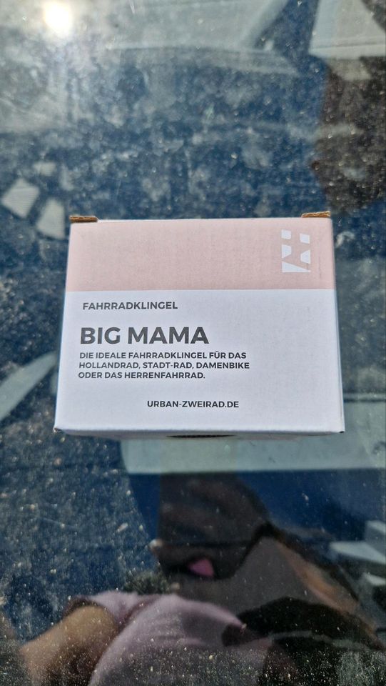 Rosa Big Mama Fahrradklingel Neu in Köln