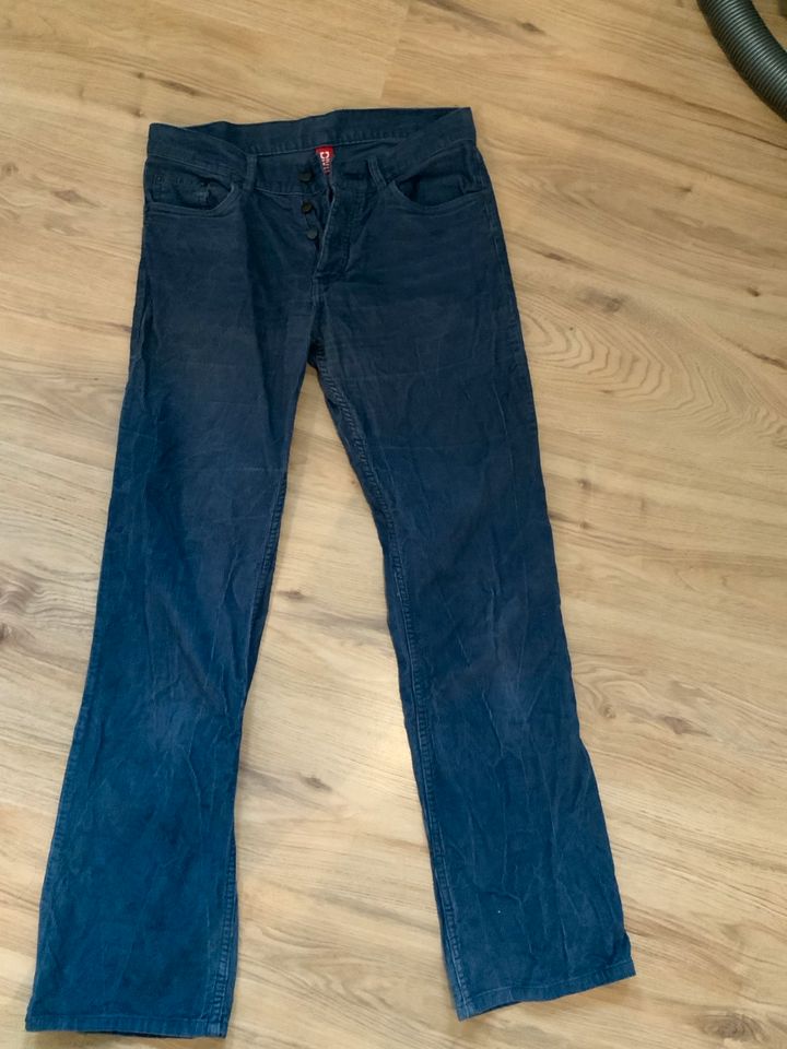 Cordhose tintenblau Damen Gr M H&M guter Zustand in Wülfrath