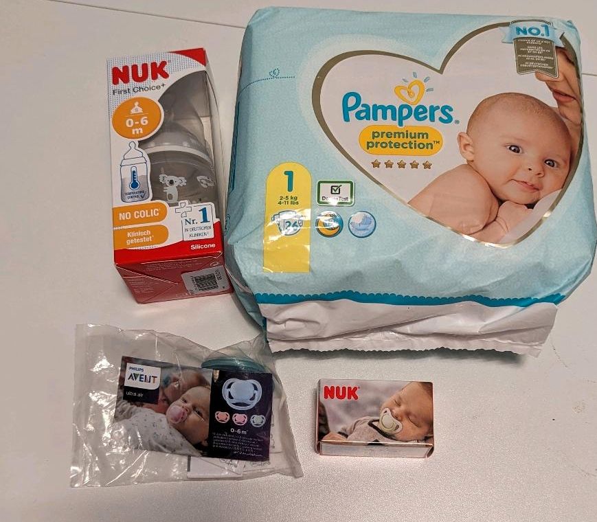 Windeln von Pampers 1 von 2-5 kg. 26st. Babyflasche und Schnuller in Chemnitz