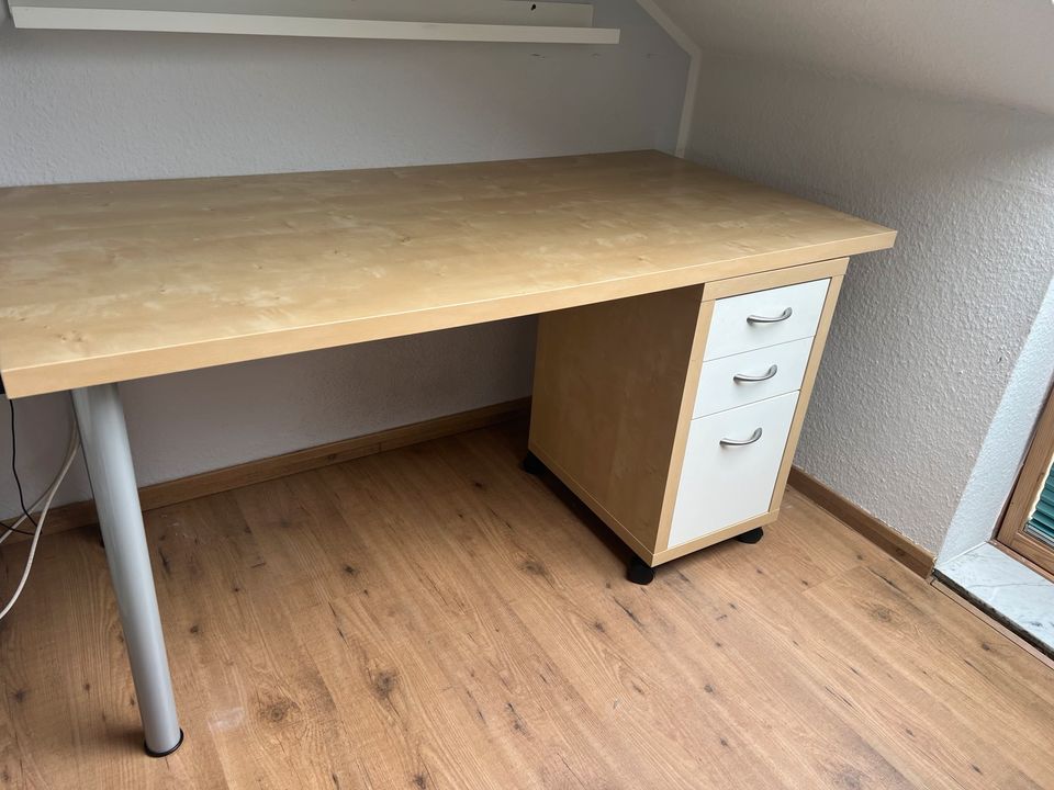 Schreibtisch / Regal / Rollschrank Ikea Kallax in Borken
