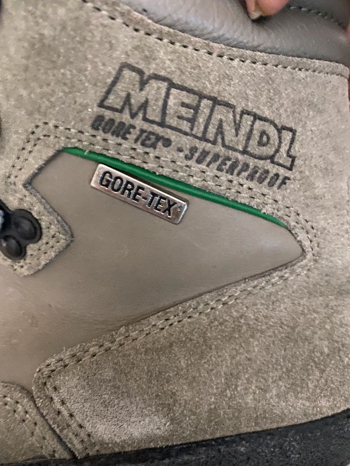 Damen Meindl Souverän Gore-Tex Berg Stiefel 41.5 Gr Wanderschuhe in Oberhausen