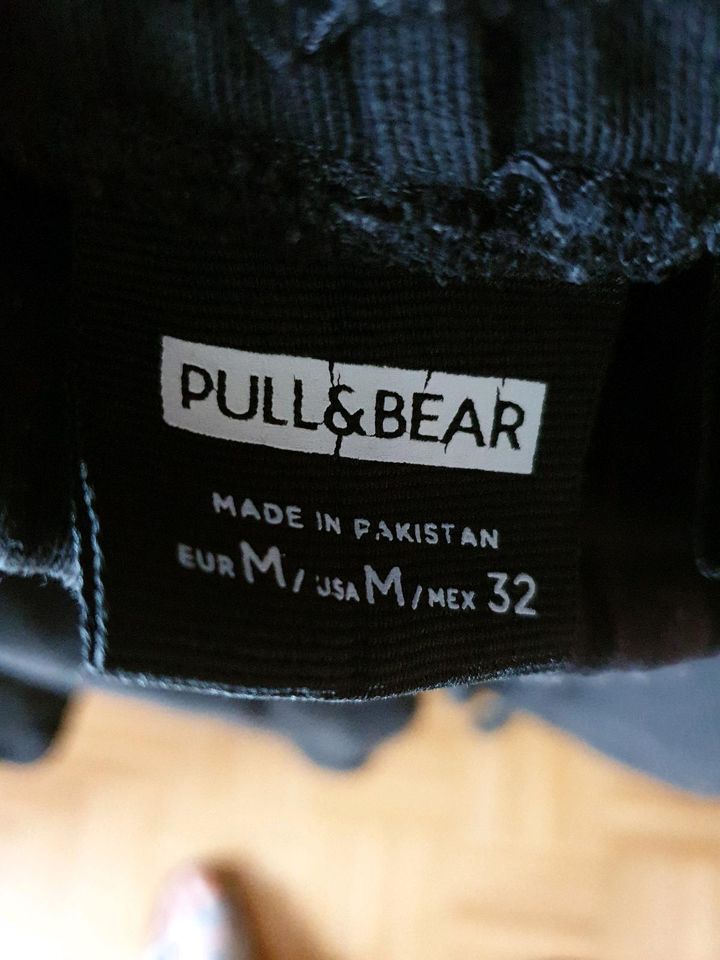 Pull & Bear sShorts Gr. M schwarz in Köln