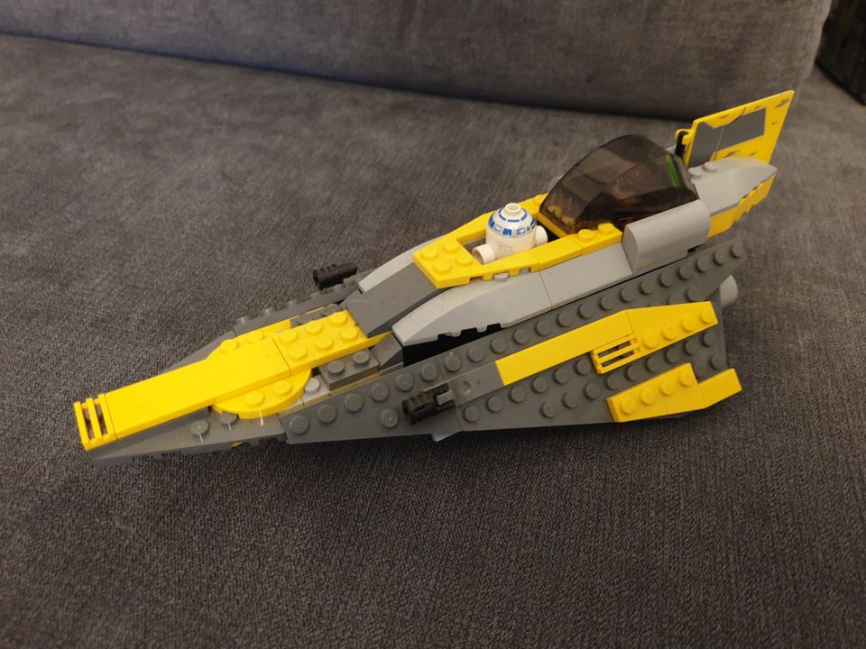 Lego Star Wars Anakins Starfighter 7669 in Oberhausen