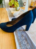 Schuhe Pumps Tamaris dunkelblau Gr. 38 Hessen - Glauburg Vorschau