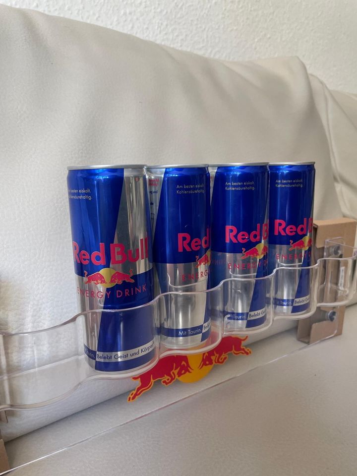 Redbull Wandhalterung mit Saugknopf in Rutesheim  