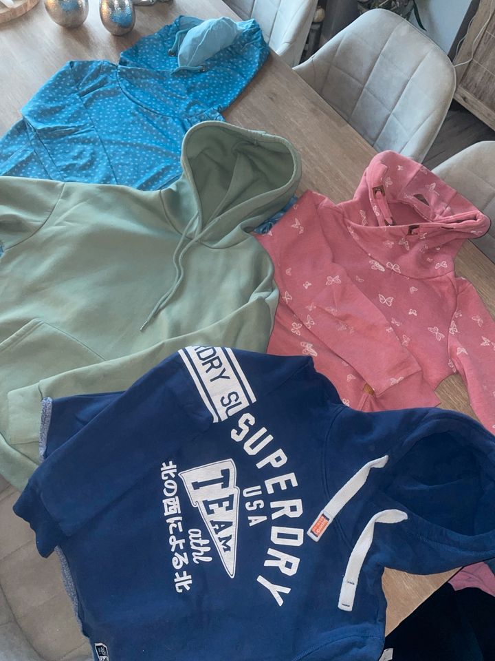 ‼️ Hoodies, Hoodies, Hoodies, Superdry, Shein, H&M, 164-176 ‼️ in Wiesmoor