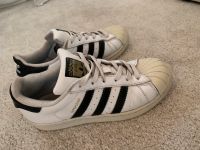 Schuhe Adidas Superstar Größe 37 1/3 Rheinland-Pfalz - Rheinzabern Vorschau