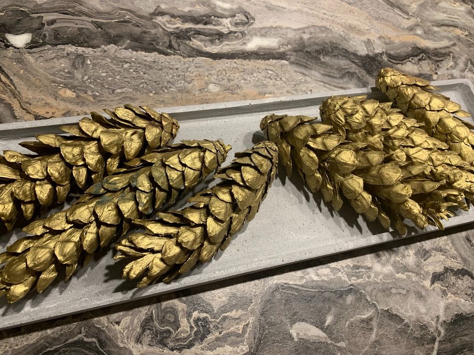 6x goldene Tannenzapfen Dekoration Deko Weihnachten Gold in Küssaberg