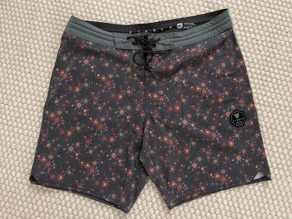 Vissla Boardshort Badehose Größe 32/M in Oelsnitz/Erzgeb.