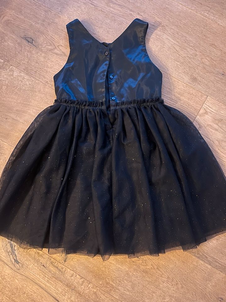 Kleid dunkelblau H&M Gr. 110 in Hamburg