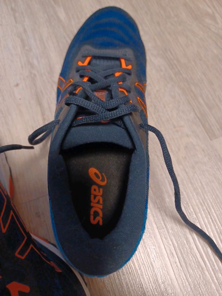 Fitness joggen Asics Laufschuhe 44 wie neu in Falkensee