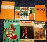 Sportliteratur zu verschenken Hessen - Waldems Vorschau