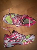 Alte Sportschuhe Asics Damen/Frauen Nordrhein-Westfalen - Bergkamen Vorschau