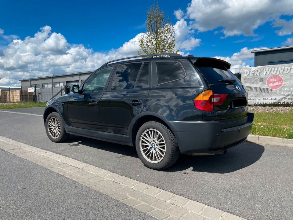 BMW X3 2.0d -xDrive - TÜV bis 2026 - 8fach bereift in Bad Neustadt a.d. Saale