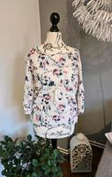 Gina Herbst Bluse Damen Blumen Gr. S 36 weiß blau rose Sachsen-Anhalt - Weißenfels Vorschau