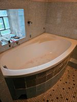 Badewanne Eckbadewanne Einbauwanne 160x90 mit Untergestell Nordrhein-Westfalen - Reichshof Vorschau