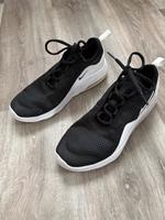 Turnschuhe Sneaker Nike Air Gr. 40 Schwarz Niedersachsen - Lehre Vorschau