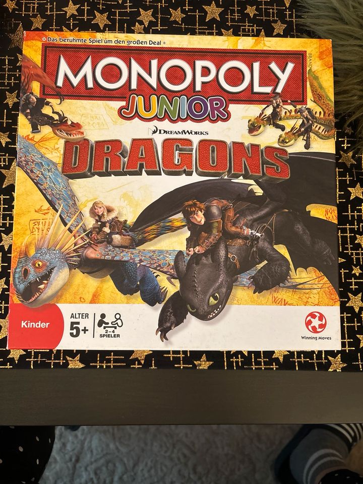 Monopoly Junior Edition DreamWorks Dragons in Schuby
