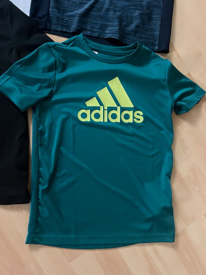 Adidas Sport Shirts Größe 152 Jungen Top in Mainz