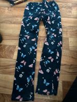 H&M Feincord Hose mit Schmetterlingen verstellbare Taille Gr 134 Nordrhein-Westfalen - Velbert Vorschau