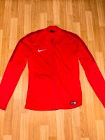 Trainingsjacke von Nike in rot Bayern - Unterhaching Vorschau