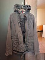 Damen Jacke grau Größe 34 Hessen - Wald-Michelbach Vorschau