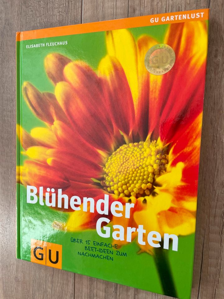 Buch Blühender Garten GU Gartenbuch wie NEU in Salzkotten