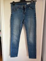 Damen Jeans von Esprit Skinny 29/30 Hessen - Söhrewald Vorschau