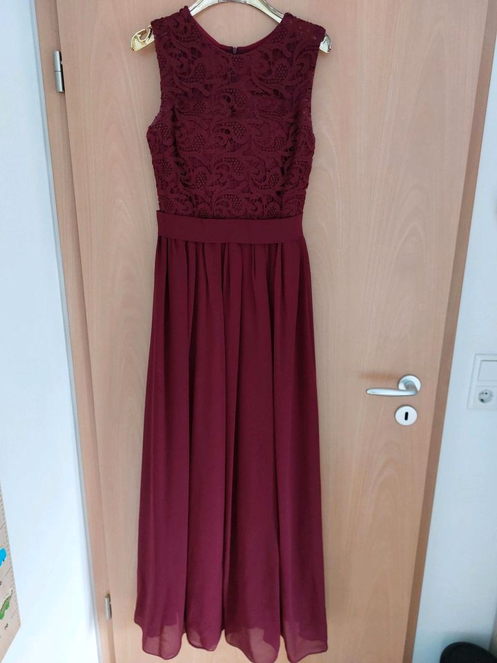 Abendkleid Ballkleid Abschlusskleid lang dunkelrot Größe 36/38 in Herford