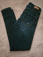 Damen Jeans Hose mit rissen NEUWERTIG Gr 38 Hessen - Baunatal Vorschau