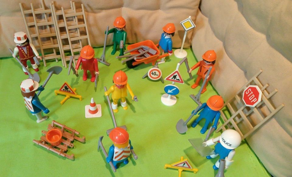 Playmobil Bauarbeiter mit Schubkarre und Zubehör 70er Jahre Retro in Ismaning