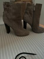Schuhe Stiefel grau Guess 38 mit hohem Absatz Saarland - Merchweiler Vorschau