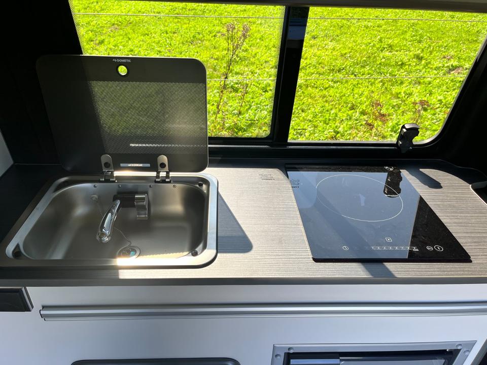 VW T6 140PS Lang Camper Caravan WoMo Aufstelldach Küche in Marxen