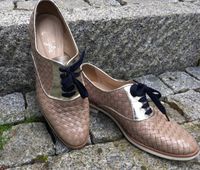 Bruglia Milano Illi schicke Schuhe Budapester gold Gr. 37 Bayern - Bayreuth Vorschau