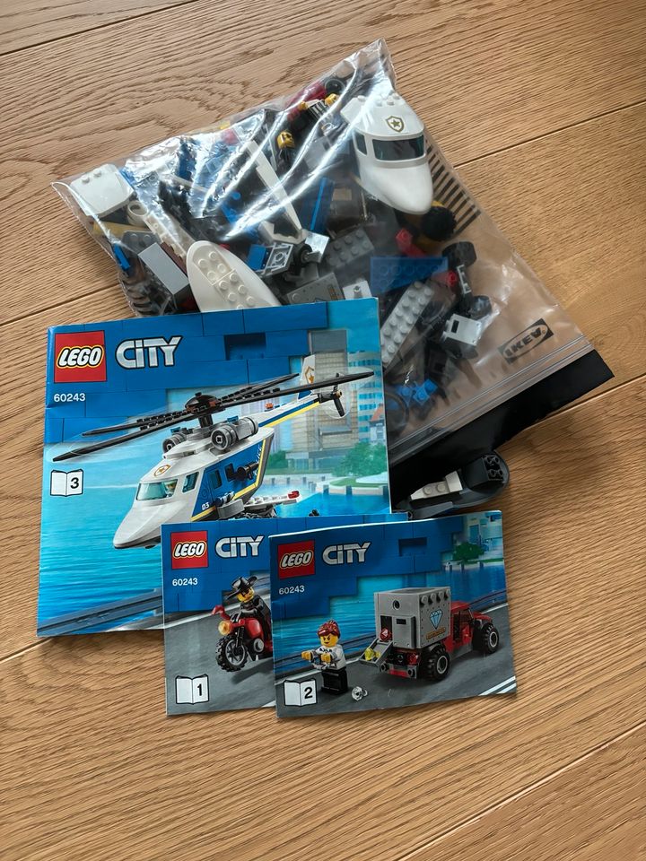 LEGO City - Verfolgungsjagd mit dem Polizeihubschrauber - 60243 in Leverkusen