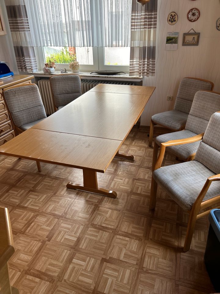 Tisch mit Stühlen für die Küche in Leer (Ostfriesland)