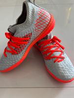 Puma Fußballschuhe  Größe 39 Berlin - Köpenick Vorschau