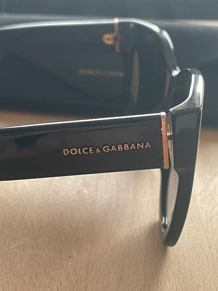 Damen Sonnenbrille Dolce Gabbana in Frankfurt am Main