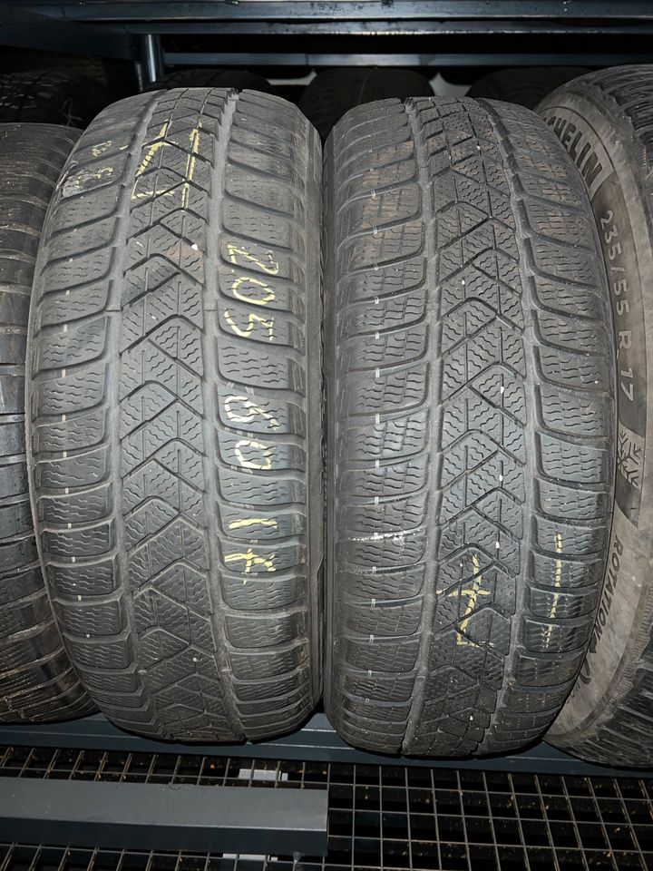 2 Winterreifen 205 60 R17 93H Pirelli Sottozero 3 6-7mm in Würzburg