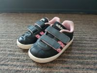 Adidas Kids schwarz / rosa Größe 21 Sportschuhe Sachsen-Anhalt - Teutschenthal Vorschau