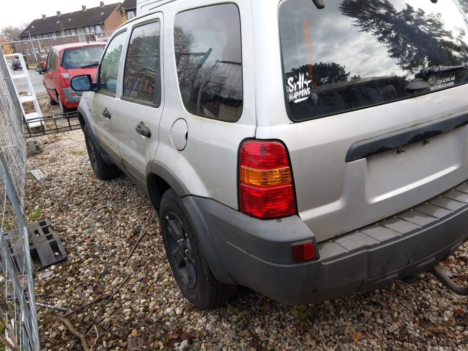 Ford Maverick Reifen Alufelgen 215 70 R16 100H DOT 2617 in Bocholt