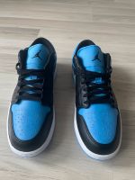 AIR JORDAN 1 LOW Gr 44,5  Schwarz/ Blau Rheinland-Pfalz - Pirmasens Vorschau