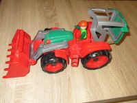 Spielzeug Traktor mit Playmobil Figur Rheinland-Pfalz - Gornhausen Vorschau