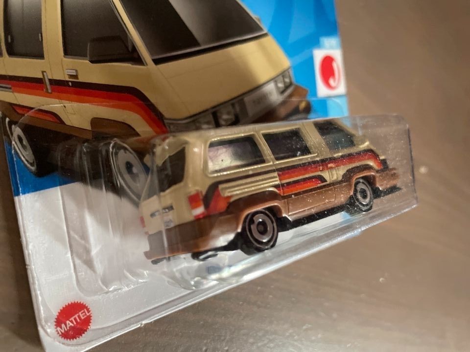 Hotwheels 1986 toyota Van braun beige in Magdeburg