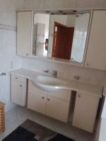 Badmöbel mit Waschtisch u. Spiegelschrank kompl. Rheinland-Pfalz - Neuleiningen Vorschau