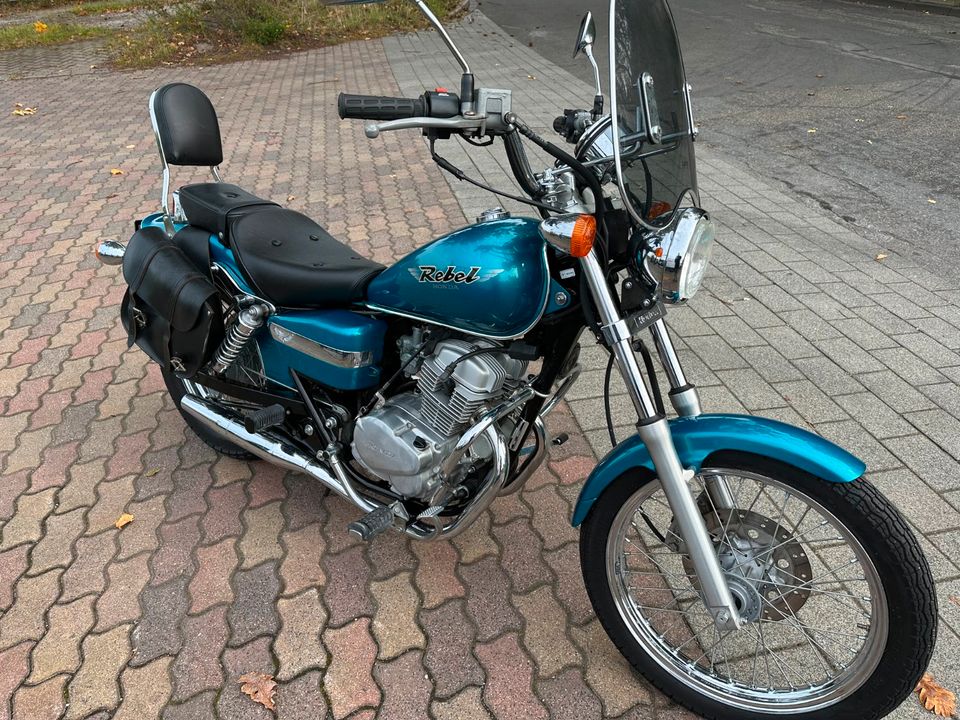 Schöne Gepflegte Honda Rebel 125 Nur 9795 Km Tüv 02.2026 in Herne