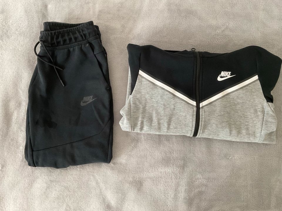 Nike Tech Fleece in Frechen